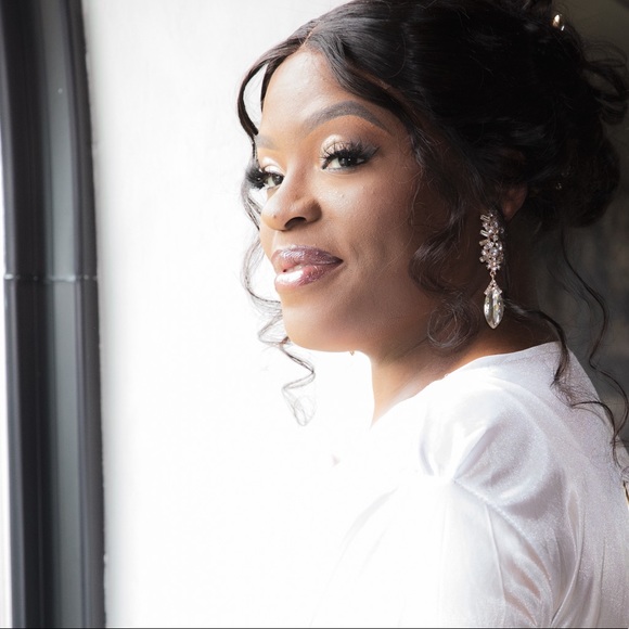 *B O O K M A R K * Meet your Posher, Bree Monèt - Picture 2 of 5